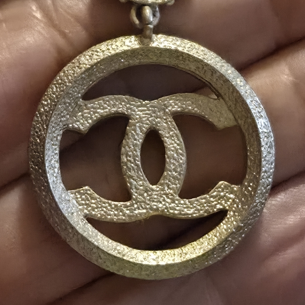Authentic Chanel Single Earring - Picture 9 of 12